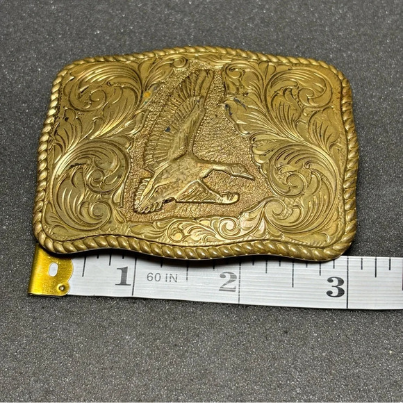 El Arturo Bronze Crumrine Inc Vintage Floral Buckle Solid Gold Tone Men’s Buckle - Picture 8 of 9